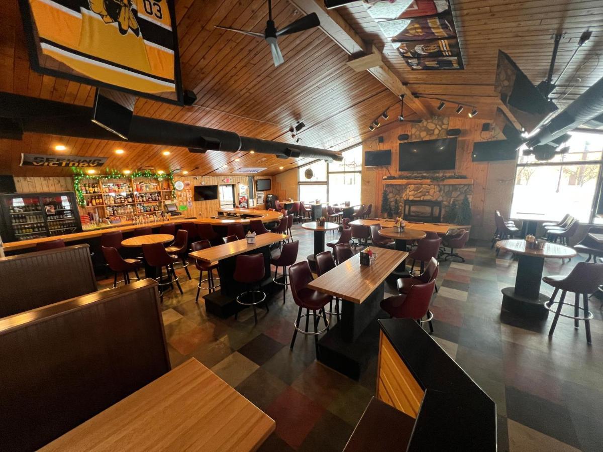 The Patch Lodge Warroad Extérieur photo