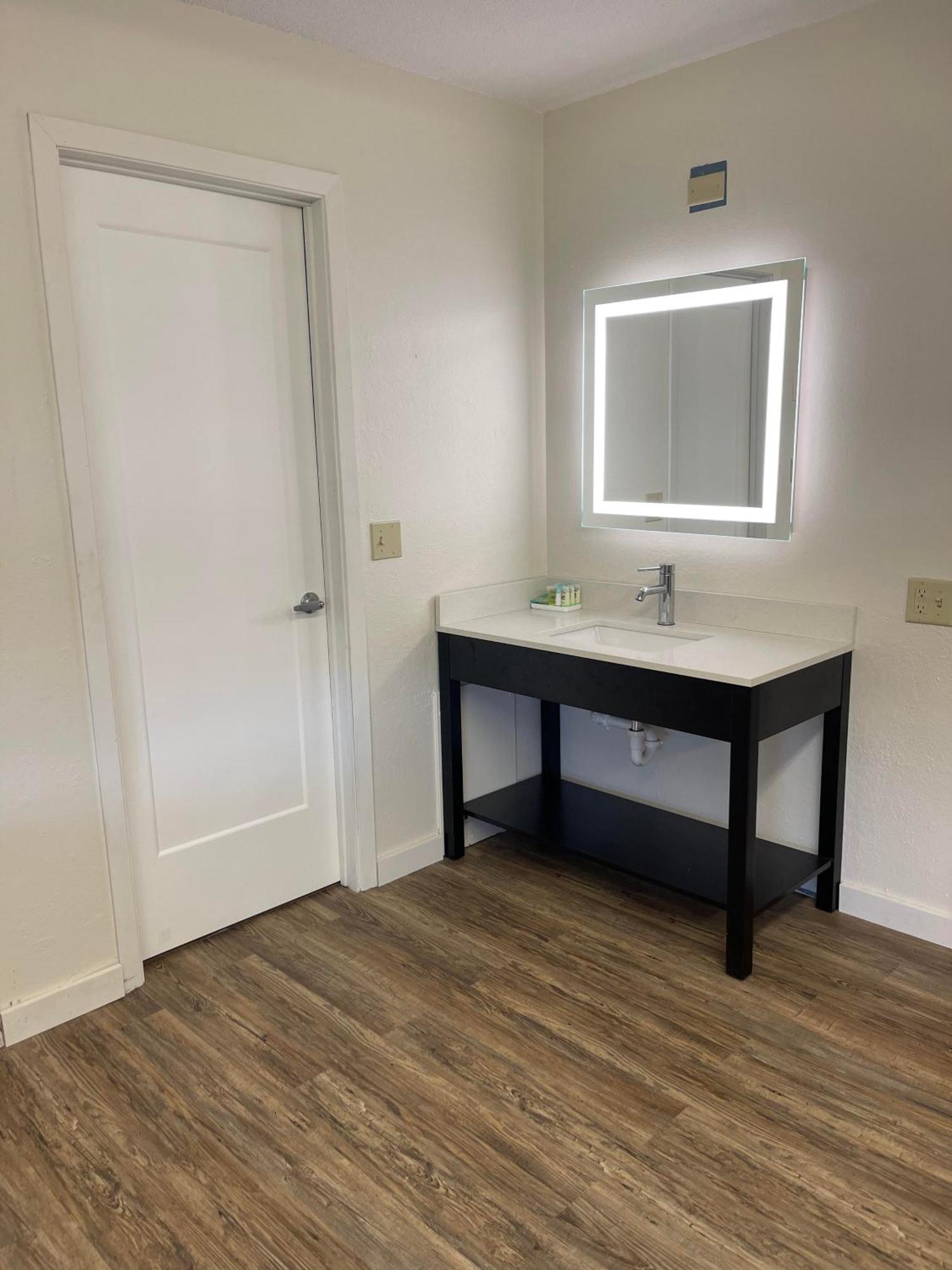 The Patch Lodge Warroad Extérieur photo